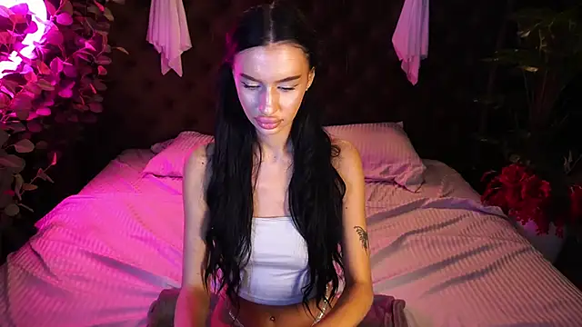 Snapshot of Snow_WhiteeeX chatting on October 27, 2025, 6:39 am Snow WhiteeeX online show from October 27, 2025, 6:39 am