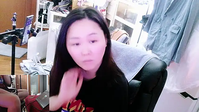 rami0428 online show from April 30, 2026, 1:23 am