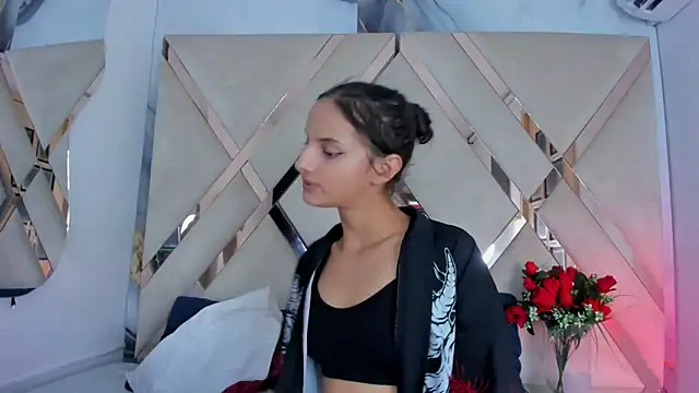 ninaht online show from October 20, 2025, 8:53 pm