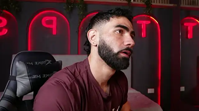 Snapshot of Austin_bolt chatting on October 20, 2025, 2:45 am Austin bolt online show from October 20, 2025, 2:45 am