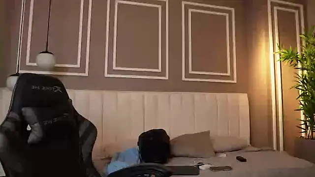 Snapshot of Austin_bolt chatting on November 10, 2025, 12:53 am Austin bolt online show from November 10, 2025, 12:53 am