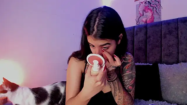 Alice woodville online show from March 17, 2025, 5:16 pm