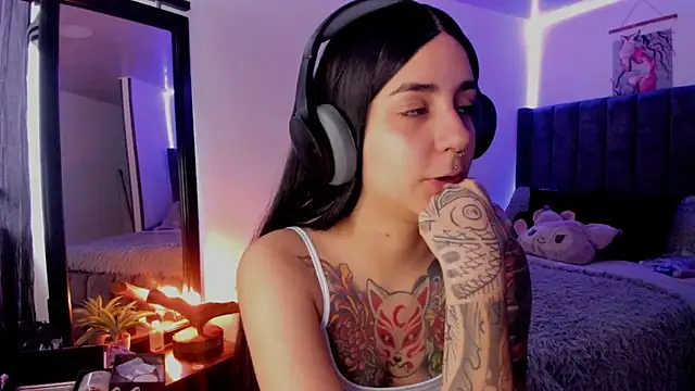 Alice woodville online show from March 21, 2025, 4:51 pm