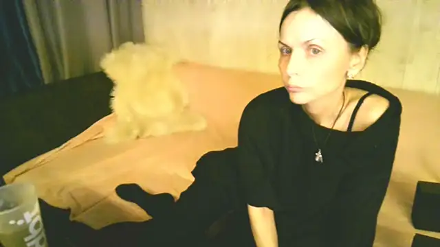 Snapshot of Elizabe_th chatting on October 18, 2025, 8:42 pm Elizabe th online show from October 18, 2025, 8:42 pm