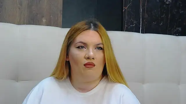 Snapshot of MelanieBrownn chatting on November 12, 2025, 3:45 pm MelanieBrownn online show from November 12, 2025, 3:45 pm