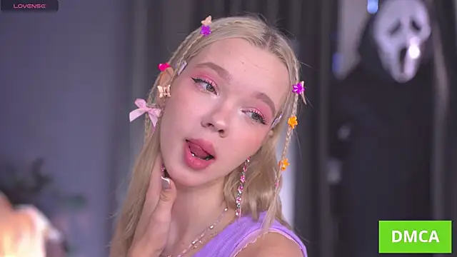  AlinaBailey online show from November 1, 2025, 7:43 am