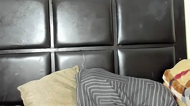 Sweetdelight86 online show from October 9, 2025, 1:47 am