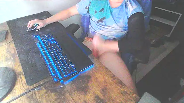 Snapshot of WouldLovetoFuckYou666 chatting on December 6, 2024, 10:19 pm WouldLovetoFuckYou666 online show from December 6, 2024, 10:19 pm