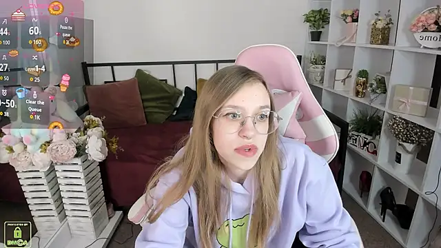 Snapshot of LayriantaVee chatting on March 24, 2026, 7:13 am LayriantaVee online show from March 24, 2026, 7:13 am