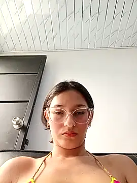 Ary-18 online show from October 21, 2025, 1:45 pm