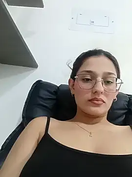 Ary-18 online show from March 19, 2026, 1:37 pm