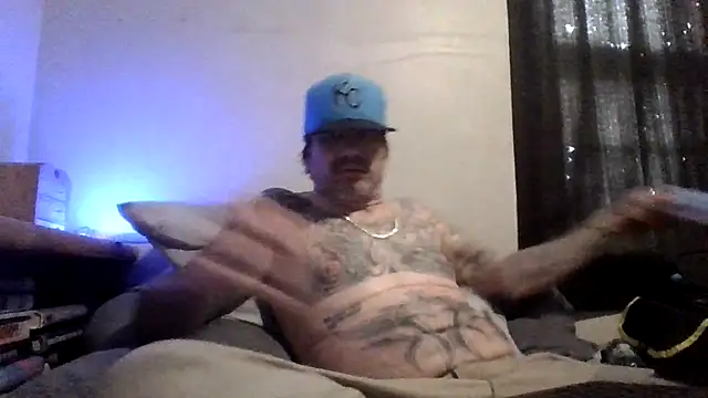 clitstitsandbongrips online show from November 5, 2025, 8:20 pm