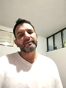 RogueTraveler online show from February 13, 2025, 12:02 am