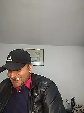 RogueTraveler online show from October 16, 2025, 3:51 am