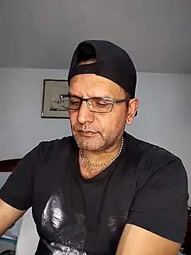 RogueTraveler online show from October 21, 2025, 4:02 am