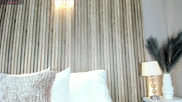 HannaPaola online show from February 1, 2026, 12:04 pm