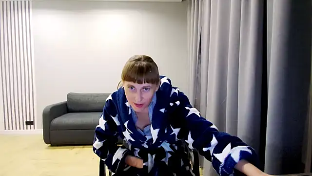 Daniella Lorente online show from December 6, 2024, 1:29 am