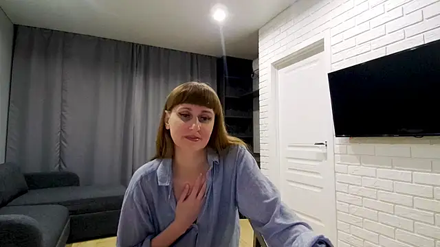 Daniella Lorente online show from May 16, 2026, 12:07 am