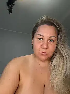 Anna Curvy online show from July 21, 2026, 3:42 am
