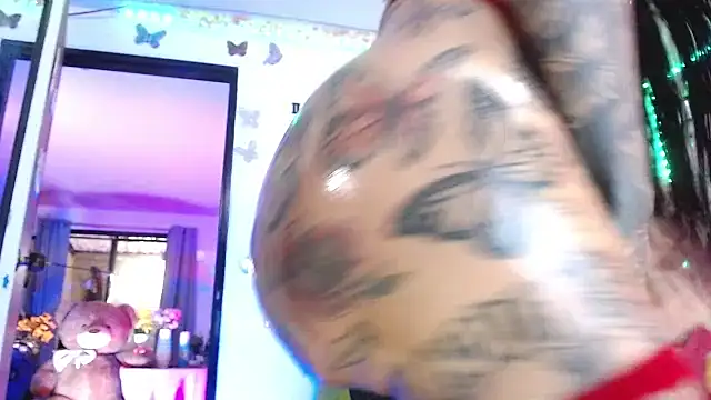 Snapshot of goddess_BigassCock chatting on February 19, 2026, 8:49 pm goddess BigassCock online show from February 19, 2026, 8:49 pm