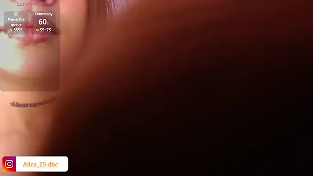 AliceWalker 11 online show from January 23, 2025, 7:40 pm