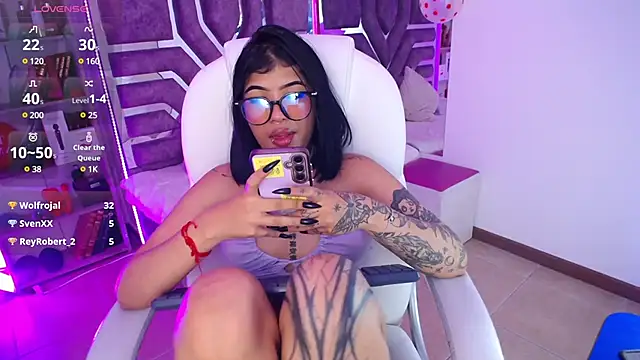 AliceWalker 11 online show from February 18, 2025, 11:08 pm