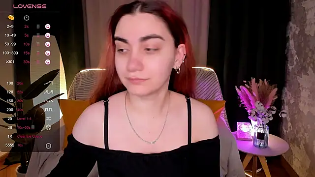 hannacheekss  online show from February 18, 2026, 2:07 am