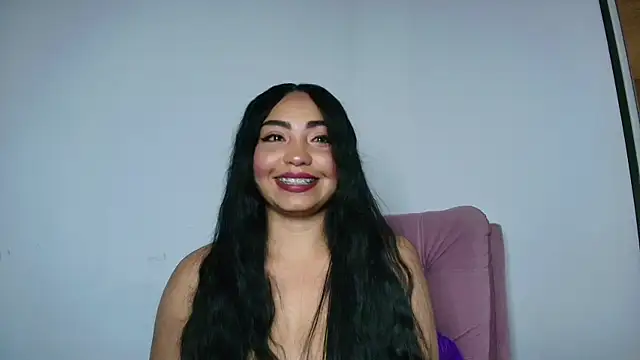 Snapshot of Dailyn_Adams chatting on December 24, 2024, 8:11 am Dailyn Adams online show from December 24, 2024, 8:11 am