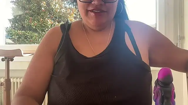 Snapshot of MashaCL chatting on November 3, 2025, 8:26 am MashaCL online show from November 3, 2025, 8:26 am