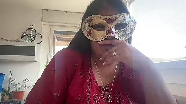 Snapshot of MashaCL chatting on November 7, 2025, 10:15 am MashaCL online show from November 7, 2025, 10:15 am