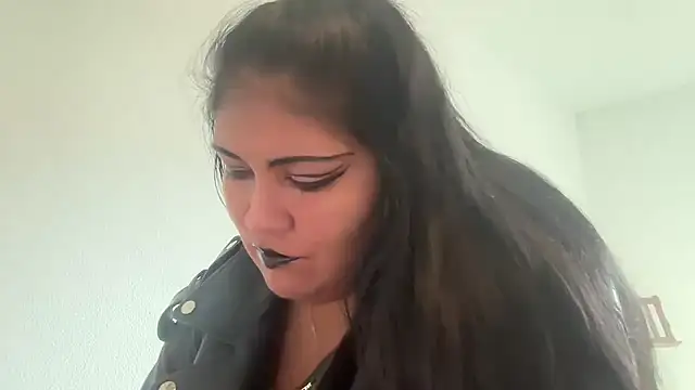 Snapshot of MashaCL chatting on November 9, 2025, 8:56 am MashaCL online show from November 9, 2025, 8:56 am