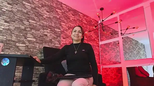 Snapshot of monicarousey chatting on January 29, 2025, 10:37 am monicarousey online show from January 29, 2025, 10:37 am