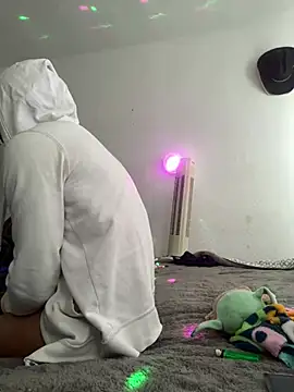 Snapshot of Hxnsovrgon chatting on January 16, 2025, 7:52 pm Hxnsovrgon online show from January 16, 2025, 7:52 pm