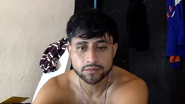 Snapshot of Hxnsovrgon chatting on June 14, 2026, 3:19 am Hxnsovrgon online show from June 14, 2026, 3:19 am