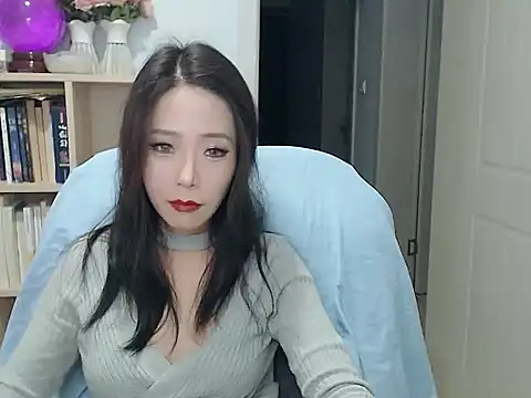 SuSushi728 online show from January 5, 2026, 5:27 pm