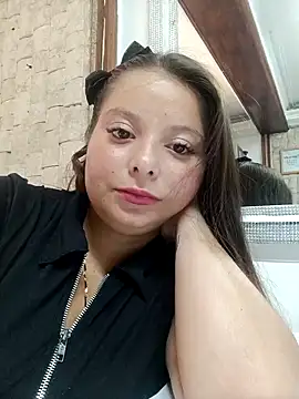 Emawalker  online show from March 19, 2026, 7:07 pm