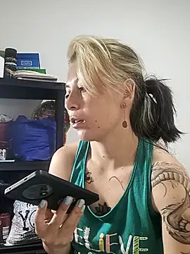 Tefannyy  online show from April 20, 2026, 1:25 pm