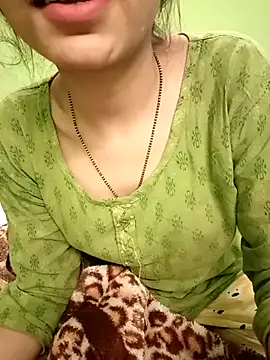 EACH 555 online show from December 15, 2025, 9:02 am