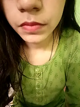 EACH 555 online show from December 17, 2025, 6:19 am