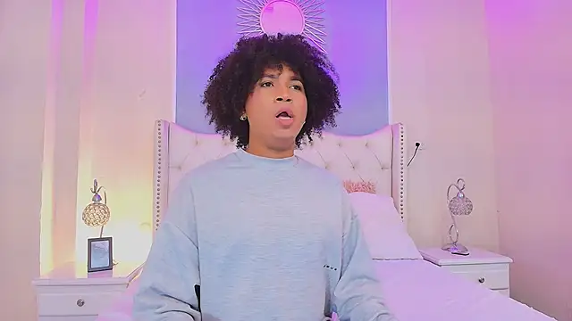 Snapshot of Ambar_Collingg chatting on October 29, 2025, 1:57 pm Ambar Collingg online show from October 29, 2025, 1:57 pm