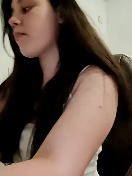 Snapshot of leeya_lee chatting on February 7, 2025, 7:59 pm leeya lee online show from February 7, 2025, 7:59 pm