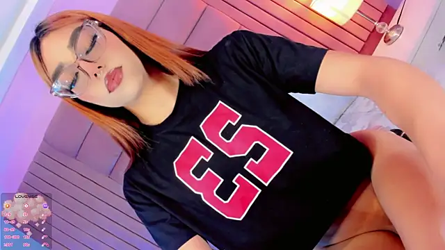 Baddinner online show from April 3, 2026, 1:09 pm