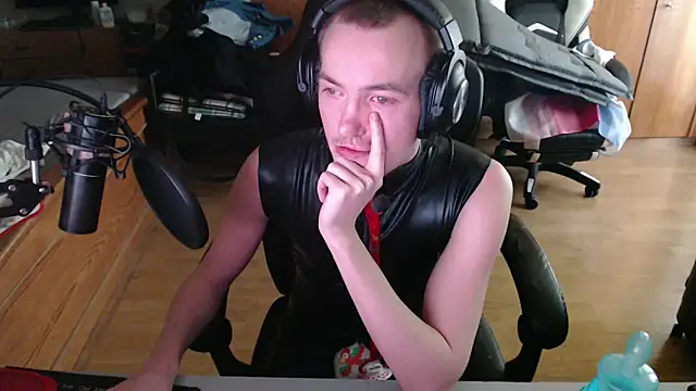 BabyDracoDarkfang online show from May 28, 2026, 8:22 am