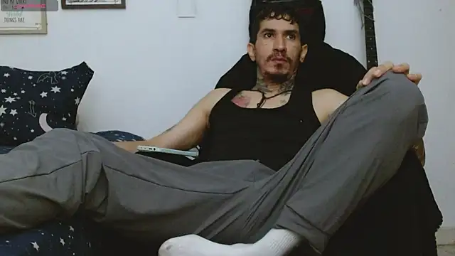 Snapshot of IaDoherty chatting on October 15, 2025, 10:54 pm IaDoherty online show from October 15, 2025, 10:54 pm