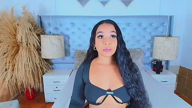 Snapshot of EileenBenzon chatting on September 9, 2025, 4:17 pm EileenBenzon online show from September 9, 2025, 4:17 pm