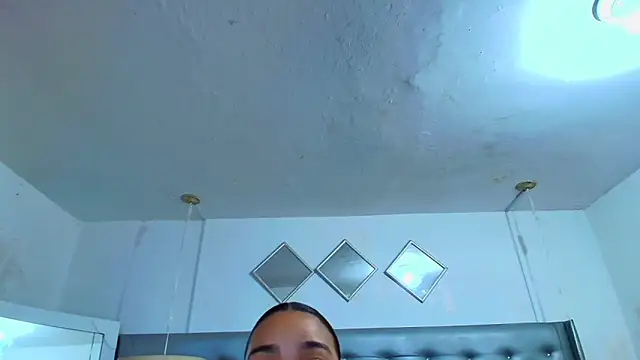 EileenBenzon online show from March 13, 2026, 1:51 pm