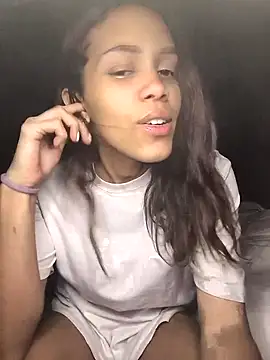 Snapshot of Cositarica_69 chatting on October 6, 2025, 11:51 am Cositarica 69 online show from October 6, 2025, 11:51 am