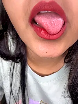 Snapshot of Black_baby chatting on November 16, 2025, 10:04 pm Black baby online show from November 16, 2025, 10:04 pm