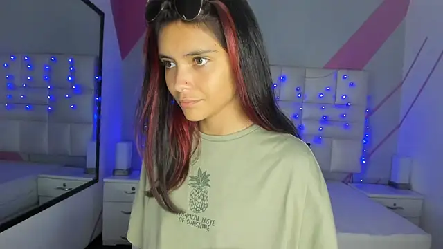 Salome rouse1 online show from October 10, 2025, 9:14 pm