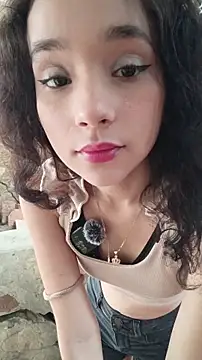 sweet outdoor charm online show from April 10, 2026, 3:17 pm